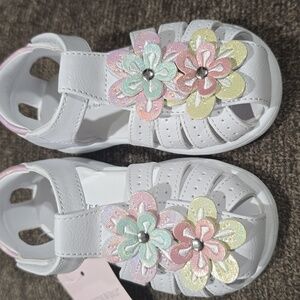 CHRISTIE & JILL BRAND TODDLER GIRLS WHITE & MULTI COLORED SANDALS SIZE 6